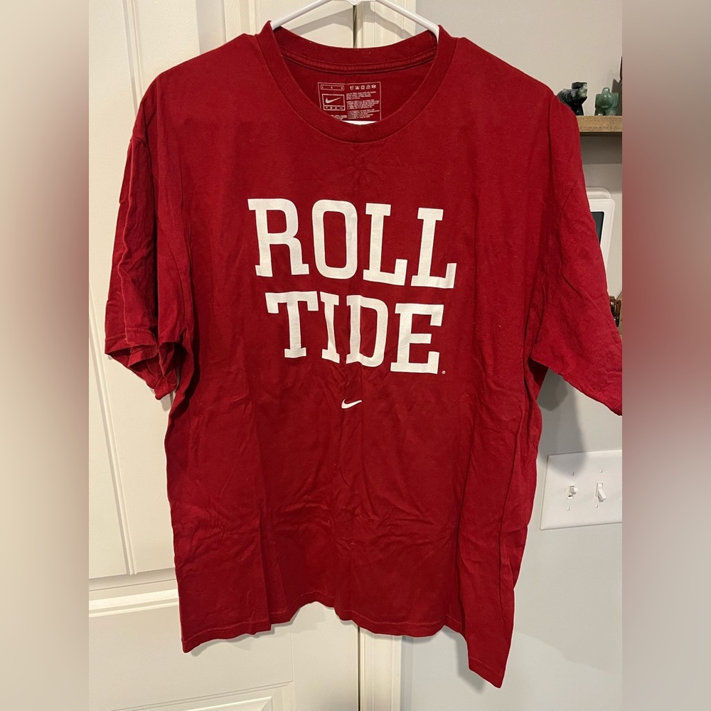 Nike University of Alabama Men’s t-shirt. Size L